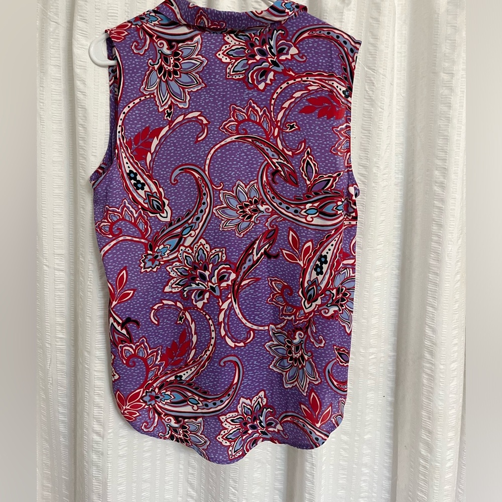 Liz Claiborne sleeveless top (purple & red) size M